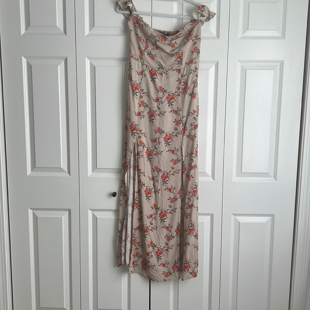 Long dress with front slits